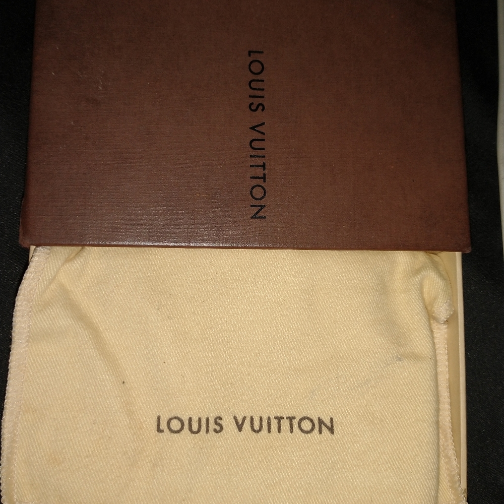 Louie Vuitton wallet